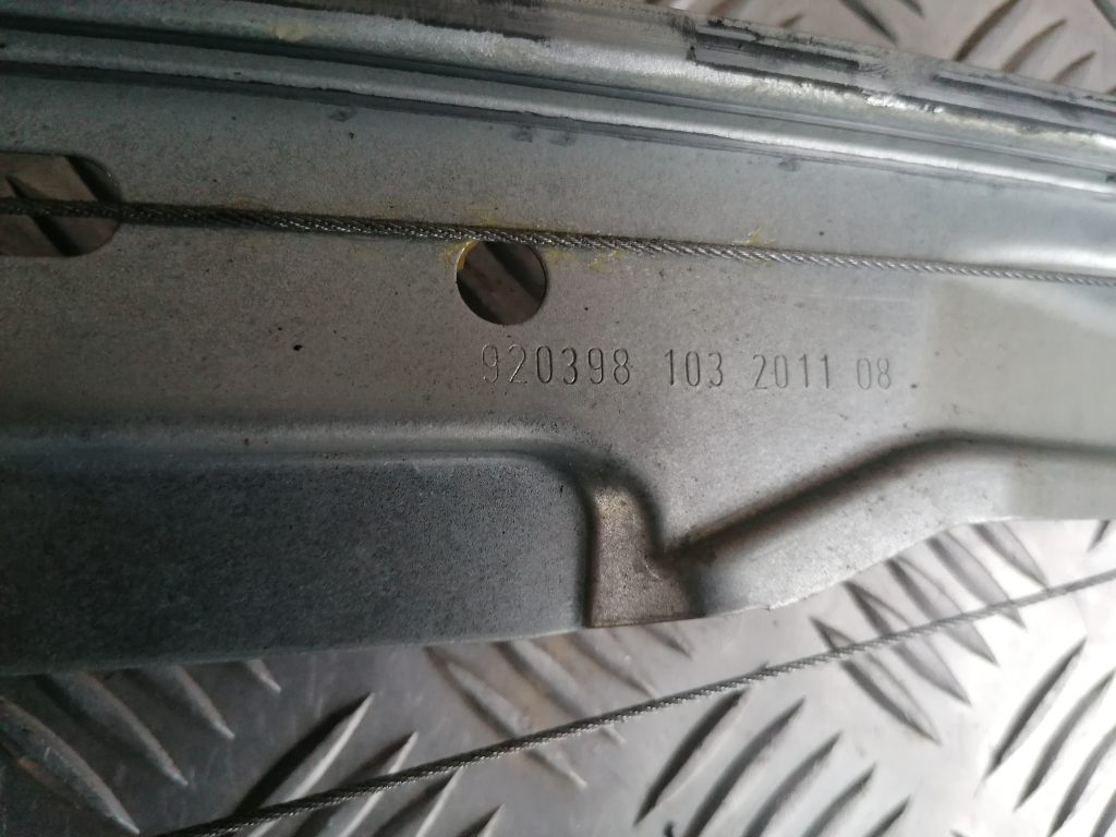 Stikla pacelšanas mehānisms aizmugurējais labais priekš FORD C-MAX 2011 5 Stikla pacelšanas mehānisms aizmugurējais labais priekš FORD C-MAX 2011