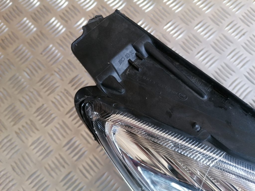 Priekšējais labais lukturis priekš FORD C-MAX 2011 5 Priekšējais labais lukturis priekš FORD C-MAX 2011