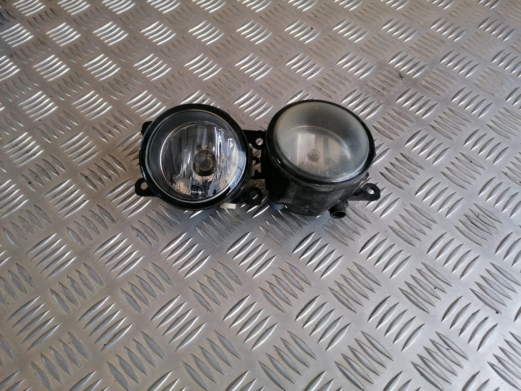 Miglas lukturis priekšā labajā pusē priekš FORD C-MAX 2011 1 Miglas lukturis priekšā labajā pusē priekš FORD C-MAX 2011