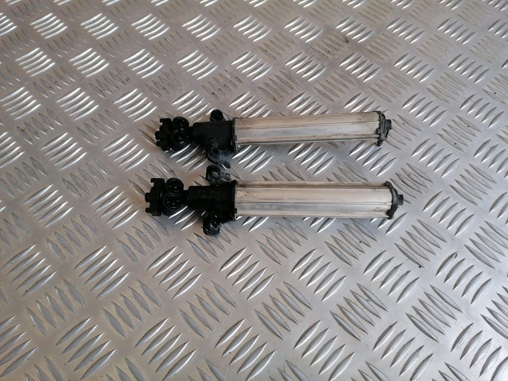 Lukturu mazgātāja sprausla priekš FORD C-MAX 2011 1 Lukturu mazgātāja sprausla priekš FORD C-MAX 2011