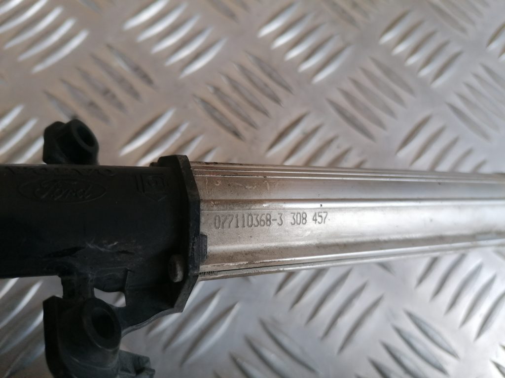 Lukturu mazgātāja sprausla priekš FORD C-MAX 2011 2 Lukturu mazgātāja sprausla priekš FORD C-MAX 2011