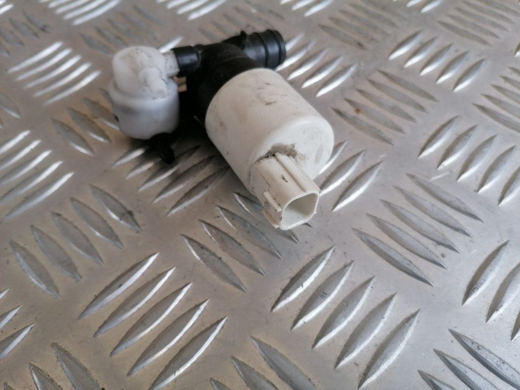 Mazgātāja šķidruma sūknis priekš FORD C-MAX 2011