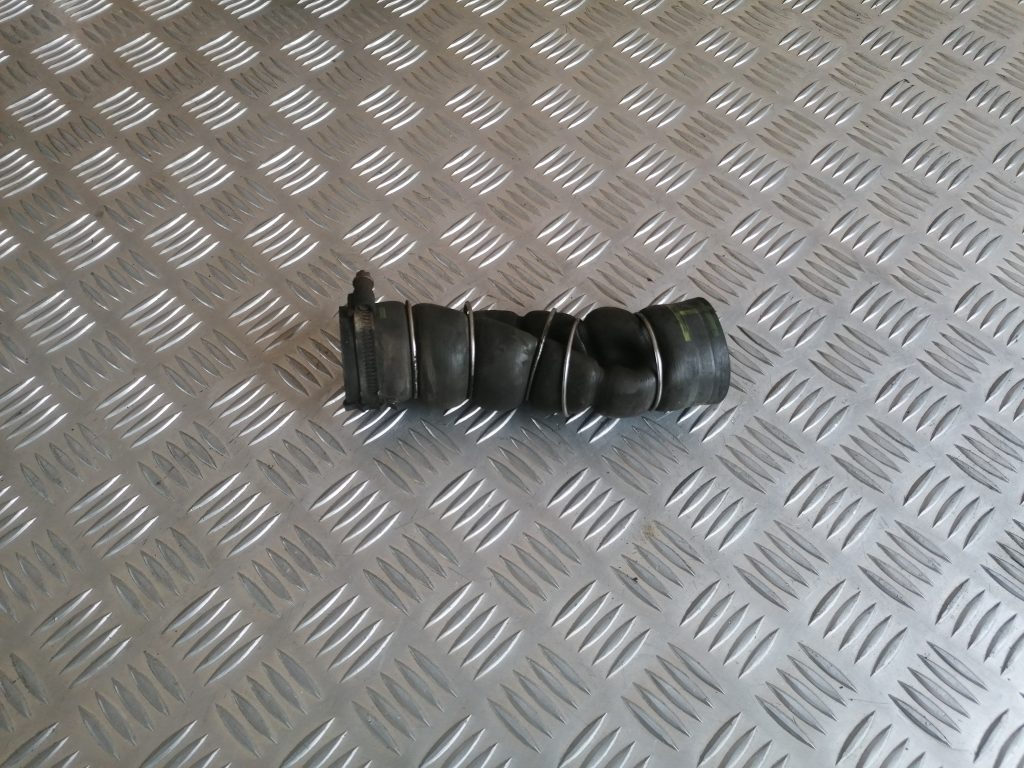 Interkulera caurule priekš FORD C-MAX 2011 1 Interkulera caurule priekš FORD C-MAX 2011