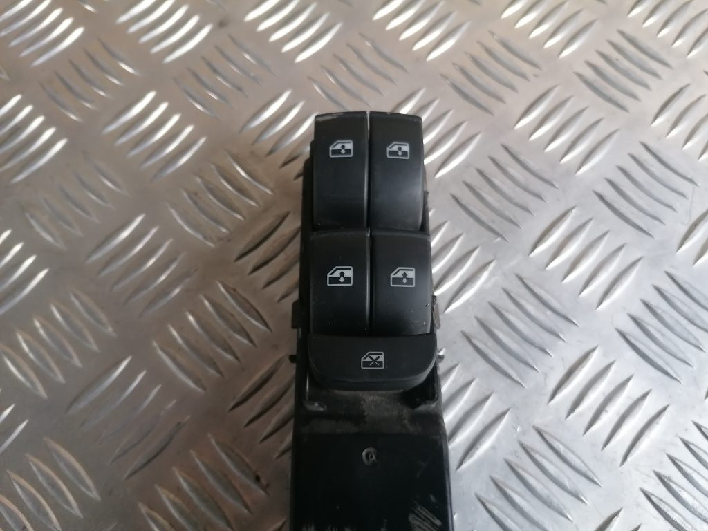 Šofera durvju slēdža pogas priekš SAAB 9-3 2002 2 Šofera durvju slēdža pogas priekš SAAB 9-3 2002