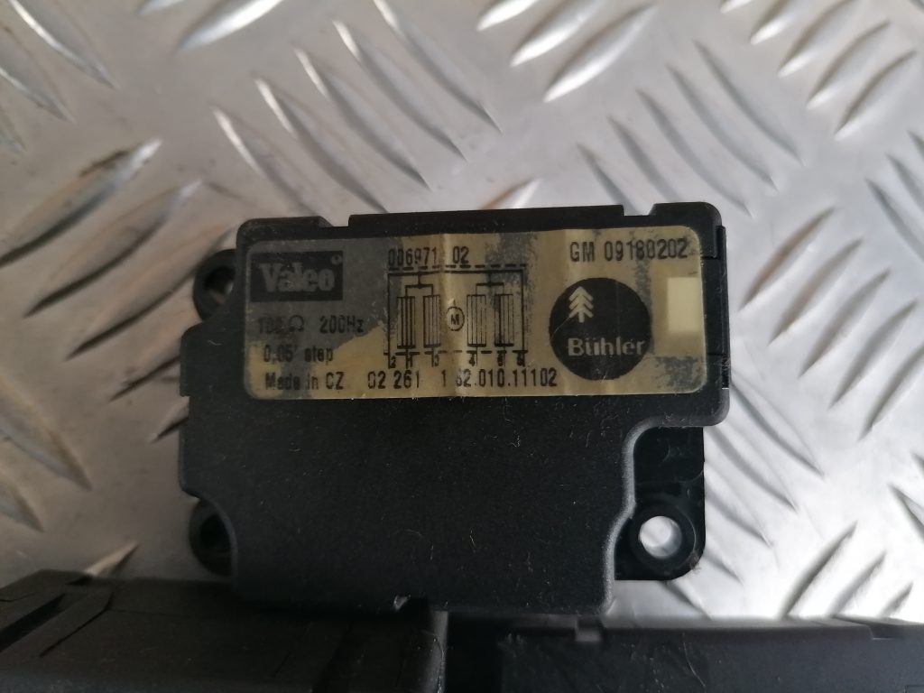 Apsildes sistēmas aktuators priekš SAAB 9-3 2002