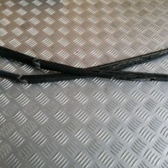 Vējstikla slotu turētāju komplekts priekš SAAB 9-3 2002