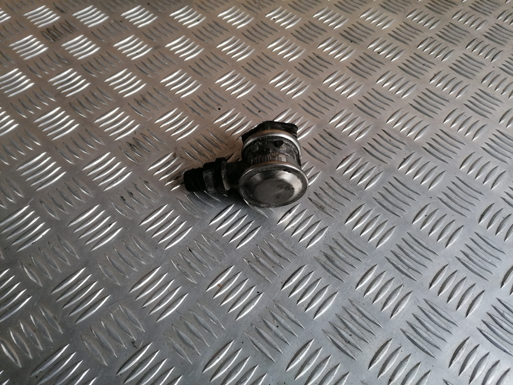 Gaisa vārsts priekš SAAB 9-3 2002 1 Gaisa vārsts priekš SAAB 9-3 2002