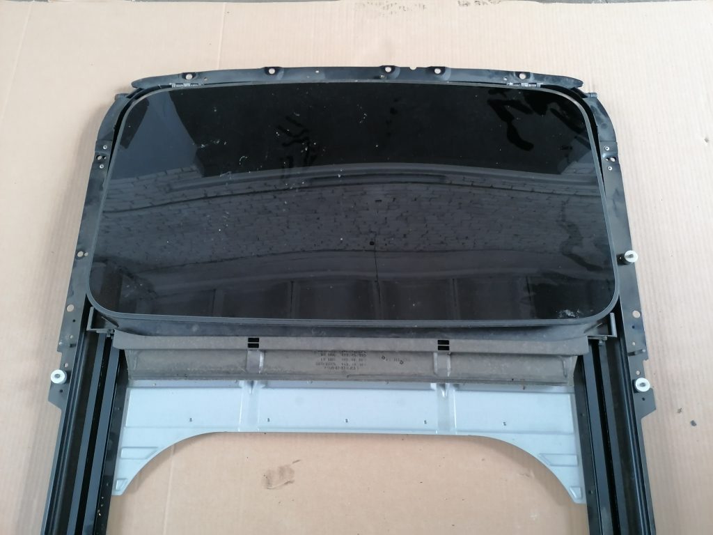 Lūka priekš SAAB 9-3 2002 2 Lūka priekš SAAB 9-3 2002