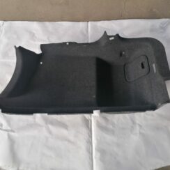 Bagāžnieka nodalījuma sānu apdare priekš VOLVO S80 2007 GREY