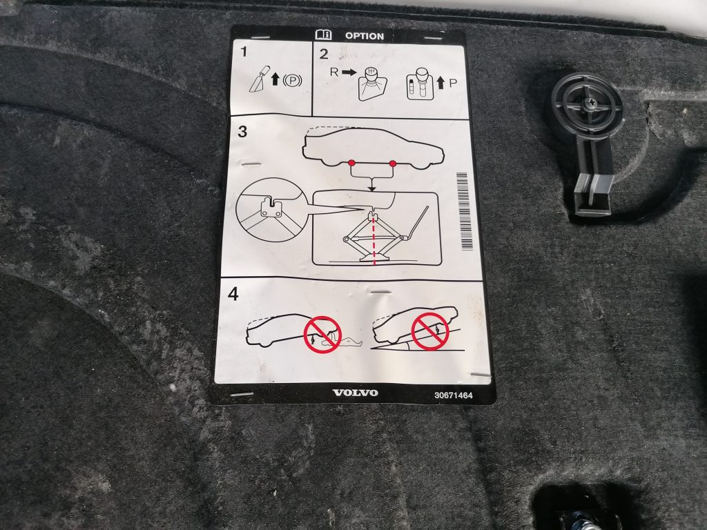 Bagāžnieka grīda priekš VOLVO S80 2007 GREY 3 Bagāžnieka grīda priekš VOLVO S80 2007 GREY