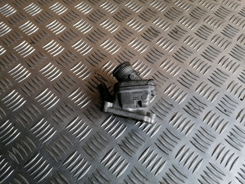 Termostata korpuss priekš VOLVO S80 2007 GREY 2 Termostata korpuss priekš VOLVO S80 2007 GREY