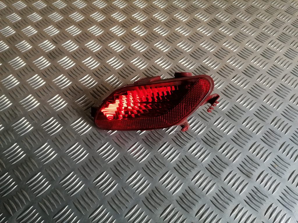 Miglas lukturis aizmugurē kreisā pusē priekš CITROEN C4 2006