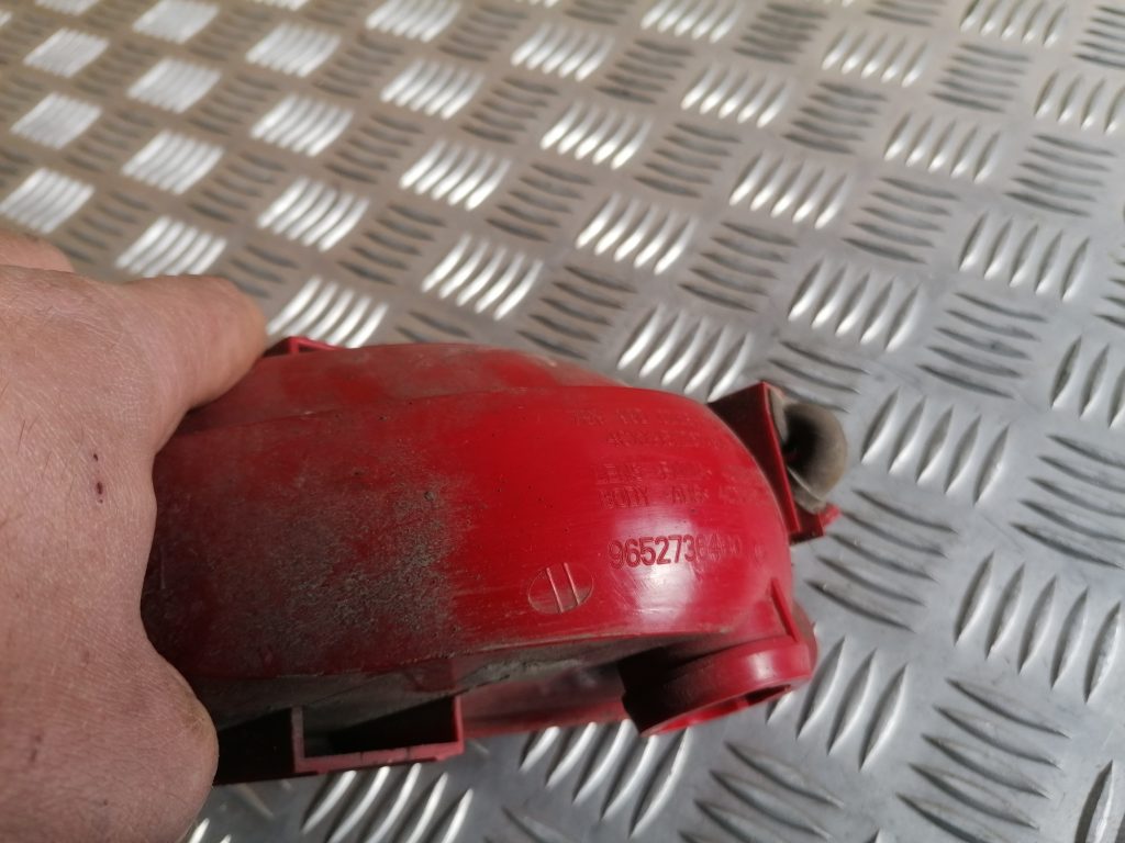 Miglas lukturis aizmugurē kreisā pusē priekš CITROEN C4 2006