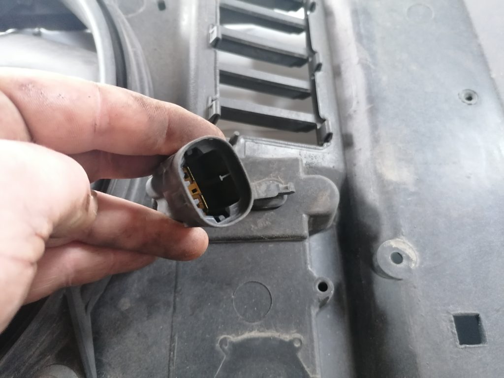 Dzesēšanas radiatora ventilators priekš CITROEN C4 2006