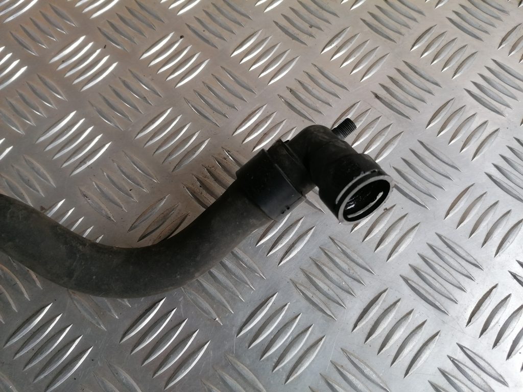 Dzesēšanas šķidruma šļūtene priekš CITROEN C4 2006 2 Dzesēšanas šķidruma šļūtene priekš CITROEN C4 2006