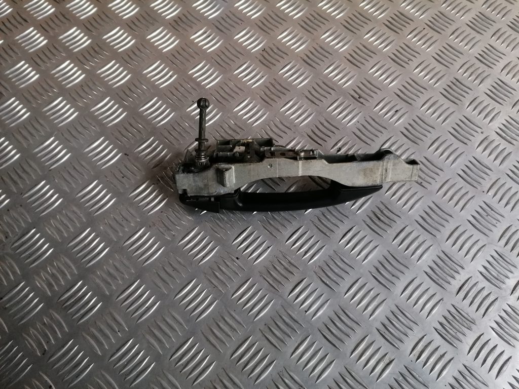 Priekšējāis kreisais durvju rokturis priekš CITROEN C4 2006 2 Priekšējāis kreisais durvju rokturis priekš CITROEN C4 2006