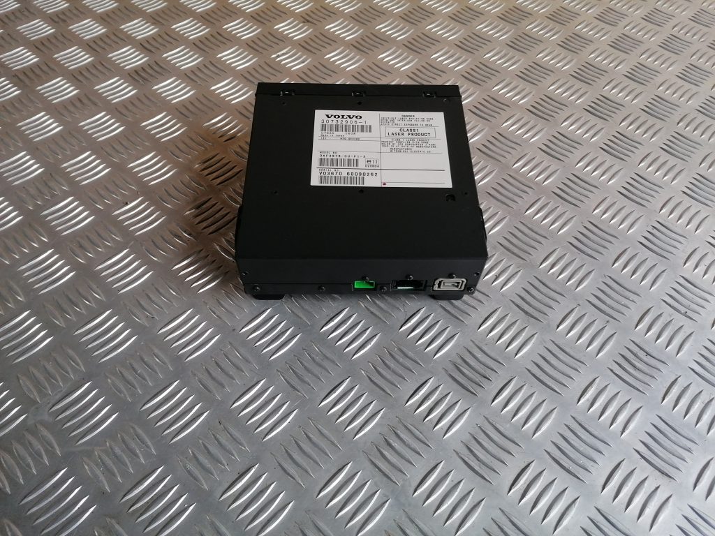 CD/DVD/Navigācijas bloks priekš VOLVO C30 2008 TURQUOISE 1 CD/DVD/Navigācijas bloks priekš VOLVO C30 2008 TURQUOISE