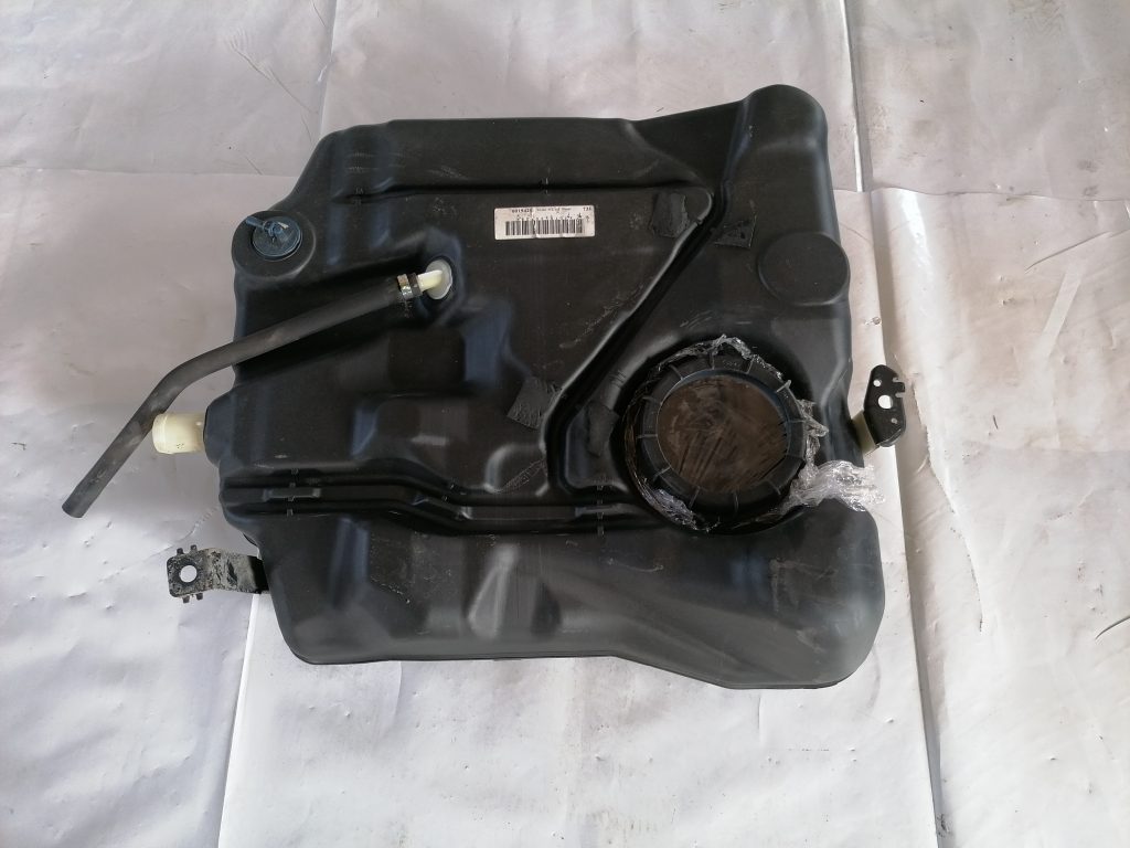 Degvielas tvertne priekš VOLVO C30 2008 TURQUOISE