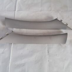 Priekšējas salona statnes apdare priekš VOLVO C30 2008 TURQUOISE