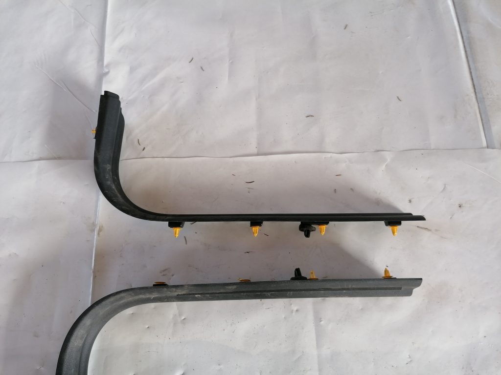 Sliekšņa priekšēja kreisa uzlika (salonā) priekš VOLVO C30 2008 TURQUOISE 2 Sliekšņa priekšēja kreisa uzlika (salonā) priekš VOLVO C30 2008 TURQUOISE