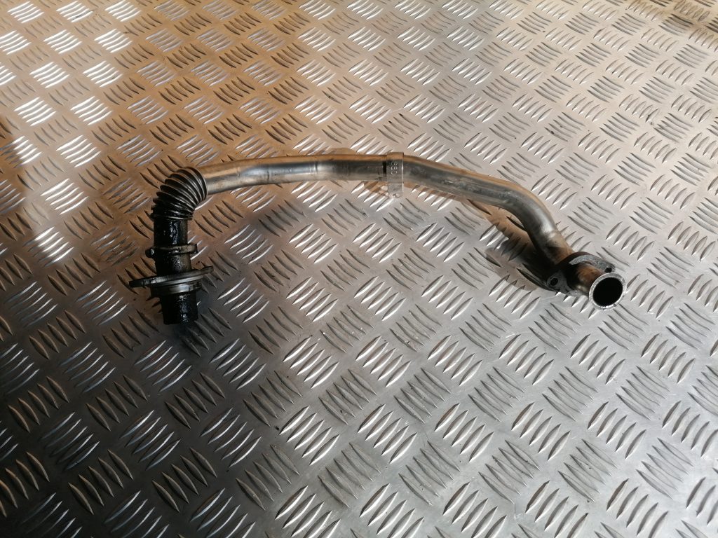 EGR caurule priekš VOLVO C30 2008 TURQUOISE 1 EGR caurule priekš VOLVO C30 2008 TURQUOISE