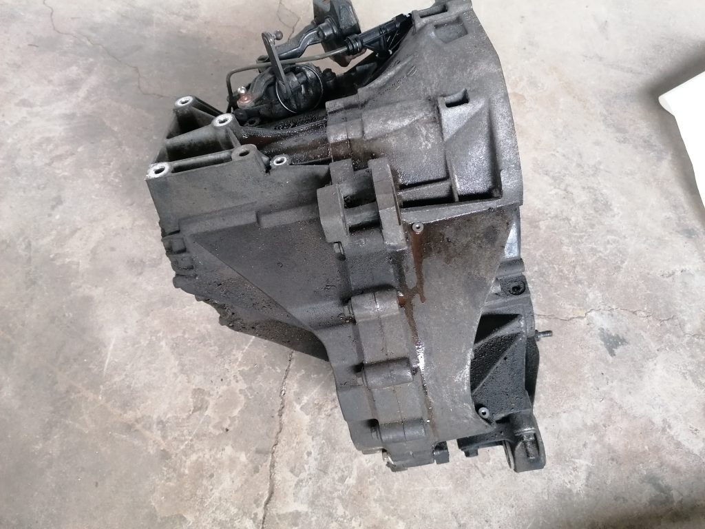 Mehāniska pārnesumkārba priekš VOLVO C30 2008 TURQUOISE 6 Mehāniska pārnesumkārba priekš VOLVO C30 2008 TURQUOISE