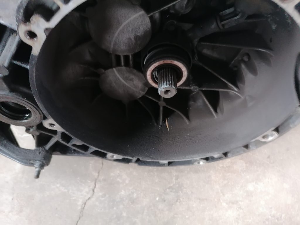 Mehāniska pārnesumkārba priekš VOLVO C30 2008 TURQUOISE 4 Mehāniska pārnesumkārba priekš VOLVO C30 2008 TURQUOISE