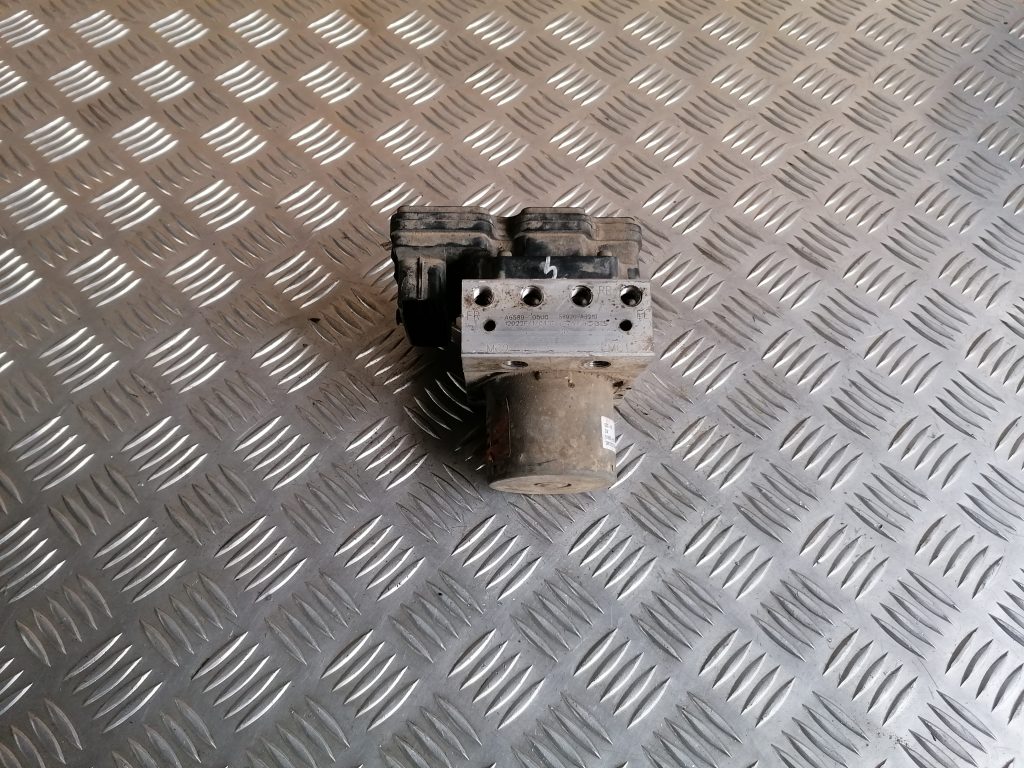 ABS bloks priekš HYUNDAI I30 2012 2 ABS bloks priekš HYUNDAI I30 2012