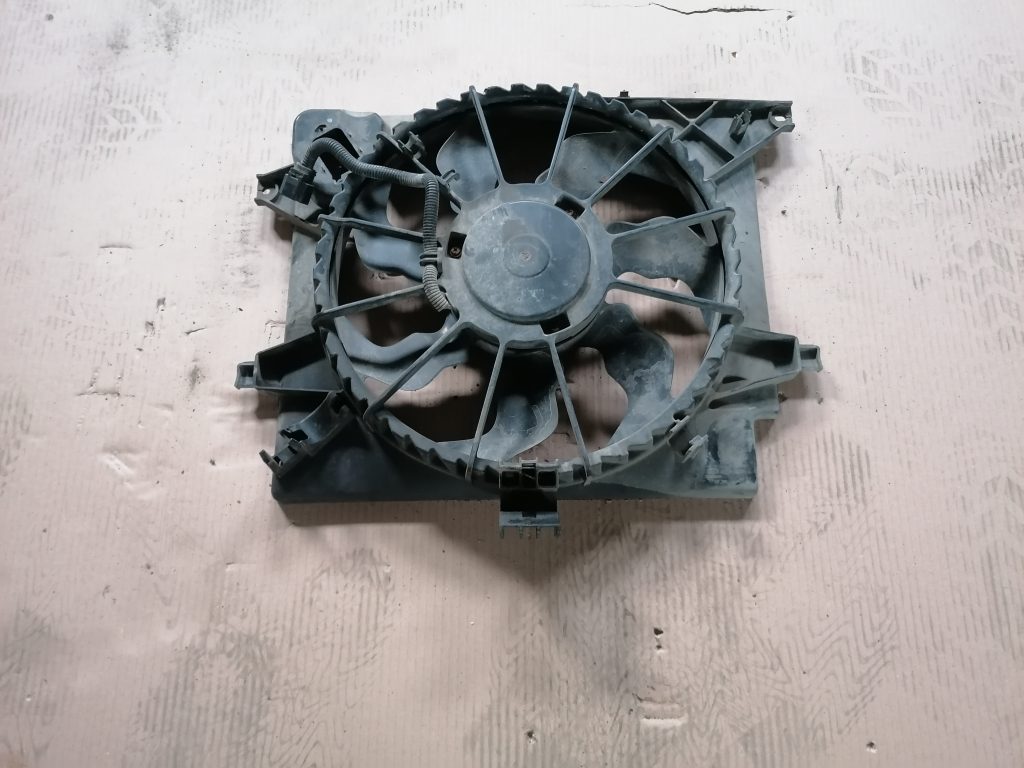 Dzesēšanas radiatora ventilators priekš HYUNDAI I30 2012