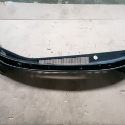 Vējstikla uzlikas (deflektora) režģis priekš HYUNDAI I30 2012