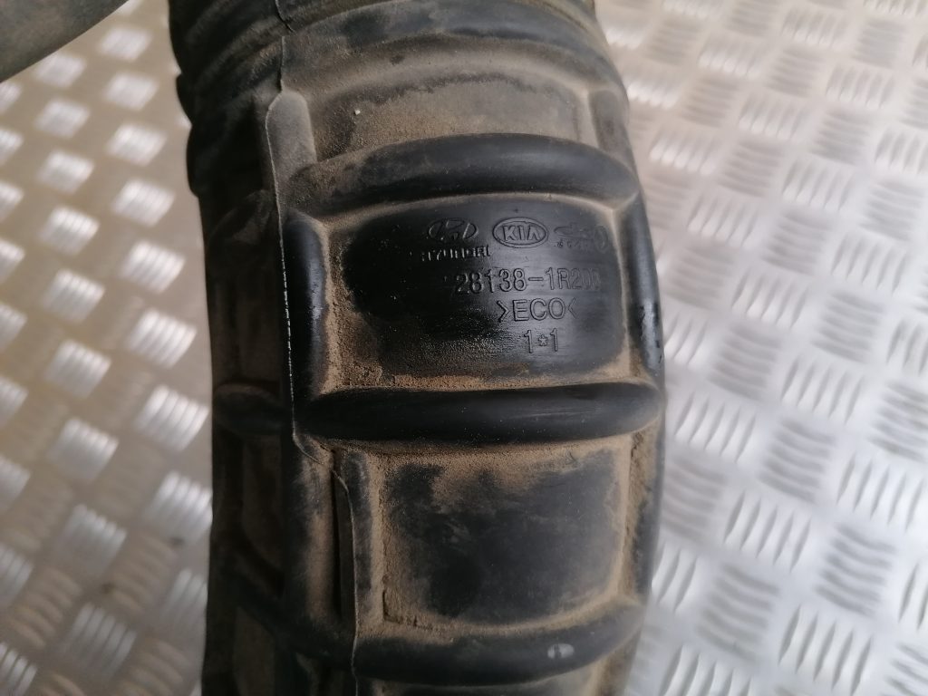 Gaisa filtra korpusa caurule priekš HYUNDAI I30 2012 2 Gaisa filtra korpusa caurule priekš HYUNDAI I30 2012