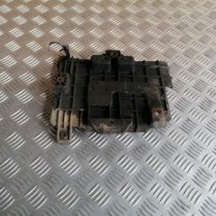 Akumulatora pamatnes kronšteins priekš HYUNDAI I30 2012