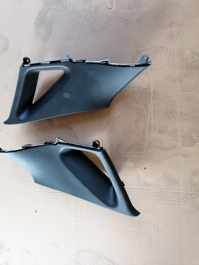 Aizmugurējas salona statnes apdare priekš HYUNDAI I30 2012