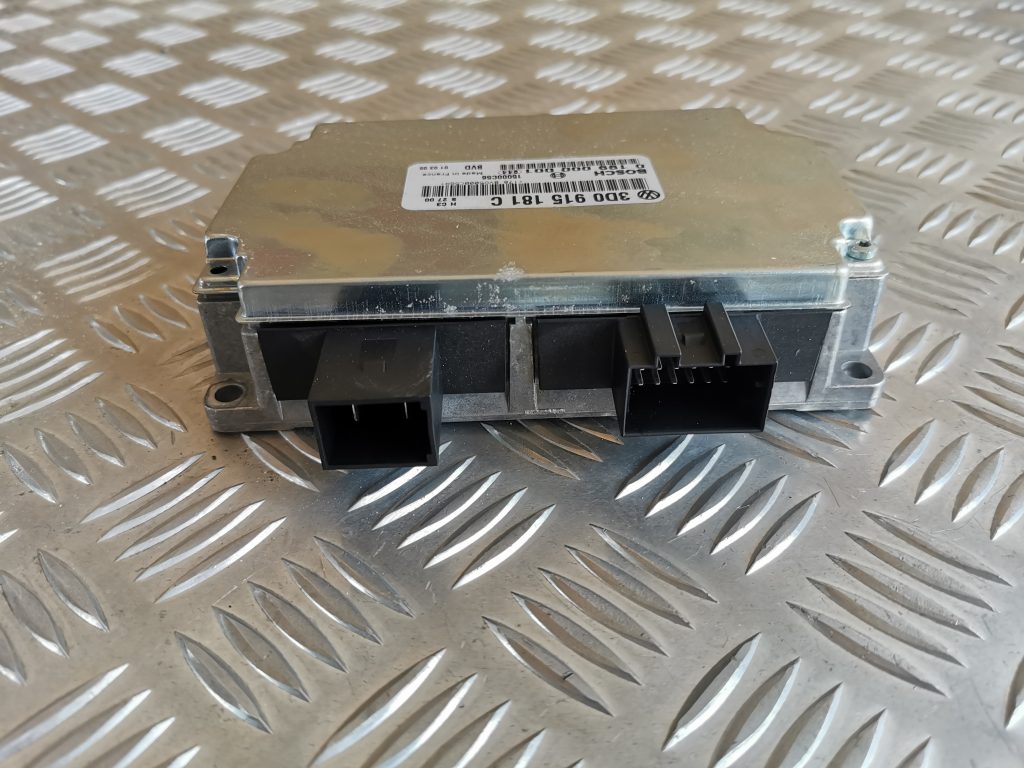 Akumulatora vadības bloks priekš VW PHAETON 2005 3 Akumulatora vadības bloks priekš VW PHAETON 2005