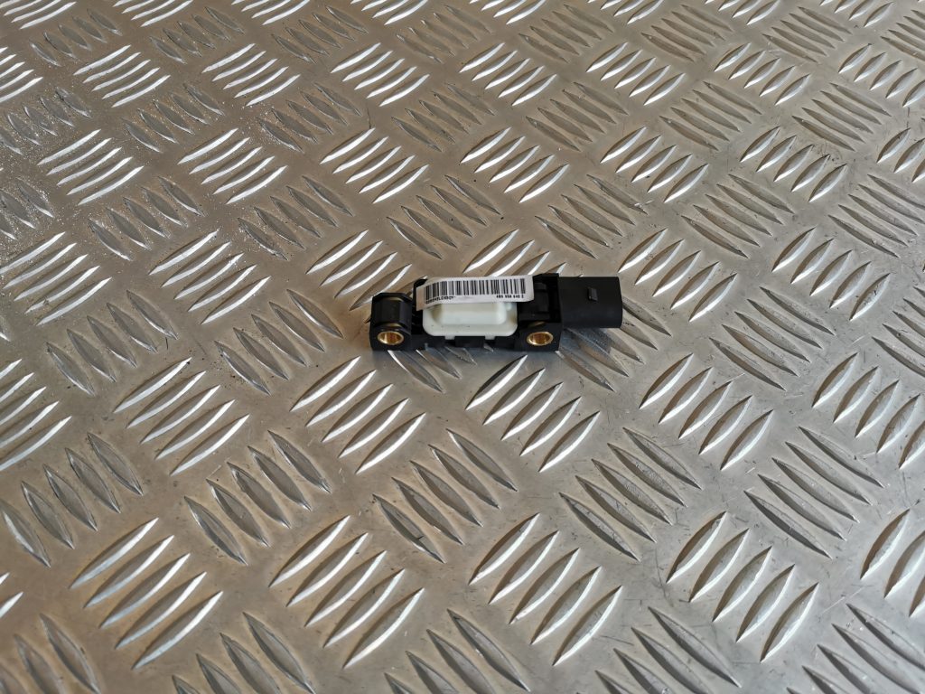 Drošības spilvena trieciensensors priekš VW PHAETON 2005