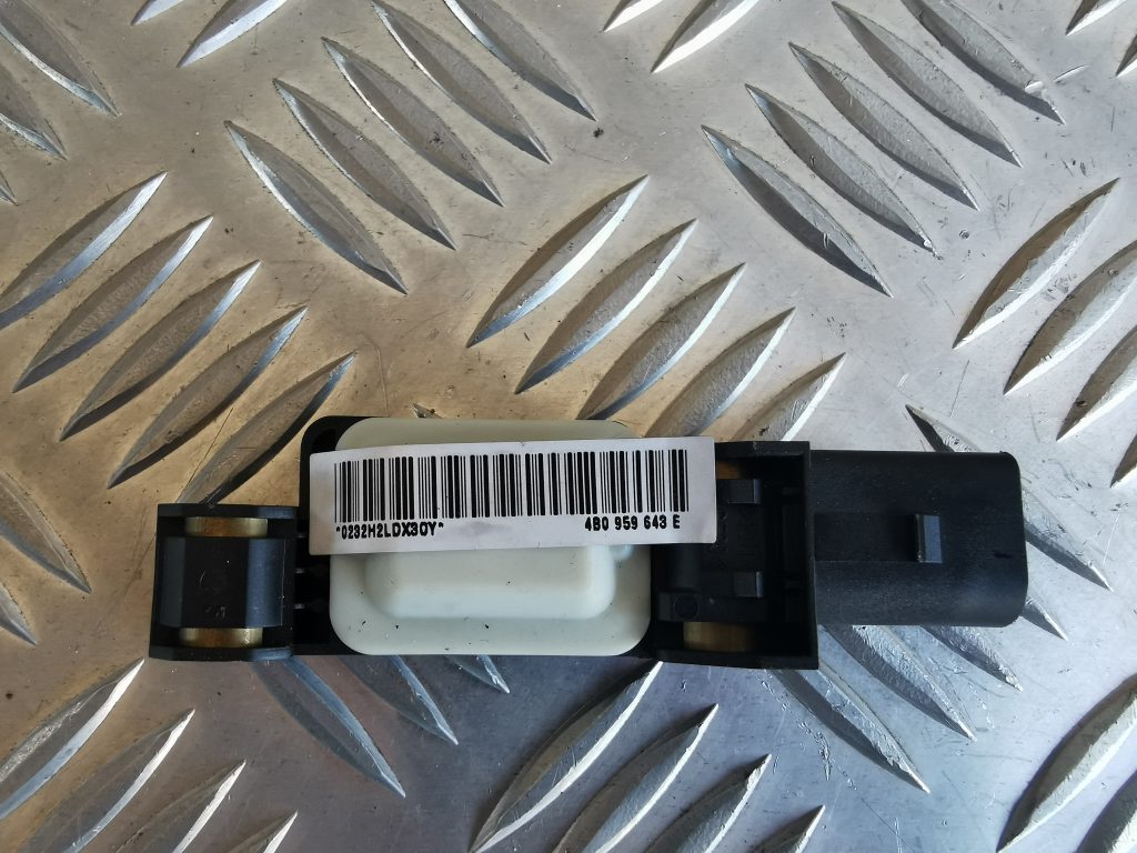 Drošības spilvena trieciensensors priekš VW PHAETON 2005