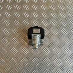 Pozitīva elektrovada klemma priekš VW PHAETON 2005