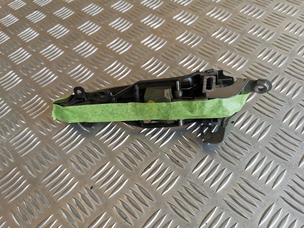 Priekšējāis labais durvju rokturis priekš VW PHAETON 2005 2 Priekšējāis labais durvju rokturis priekš VW PHAETON 2005