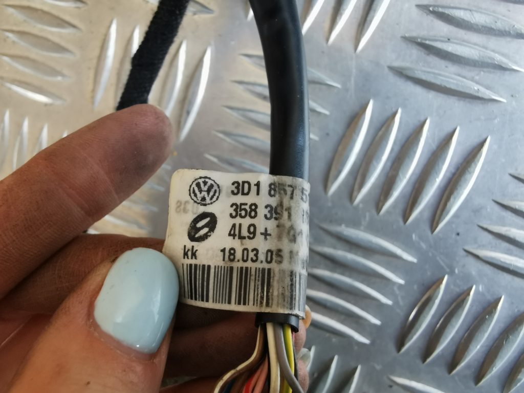 Salona atpakaļskata spogulis priekš VW PHAETON 2005 5 Salona atpakaļskata spogulis priekš VW PHAETON 2005