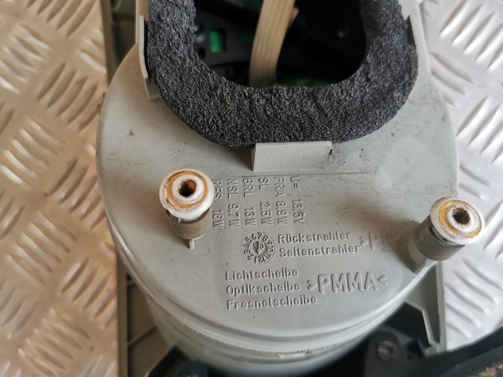 Aizmugurējais labais lukturis priekš VW PHAETON 2005 3 Aizmugurējais labais lukturis priekš VW PHAETON 2005