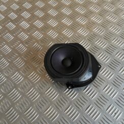 Durvju skaļrunis, apakšā priekš VW PHAETON 2005