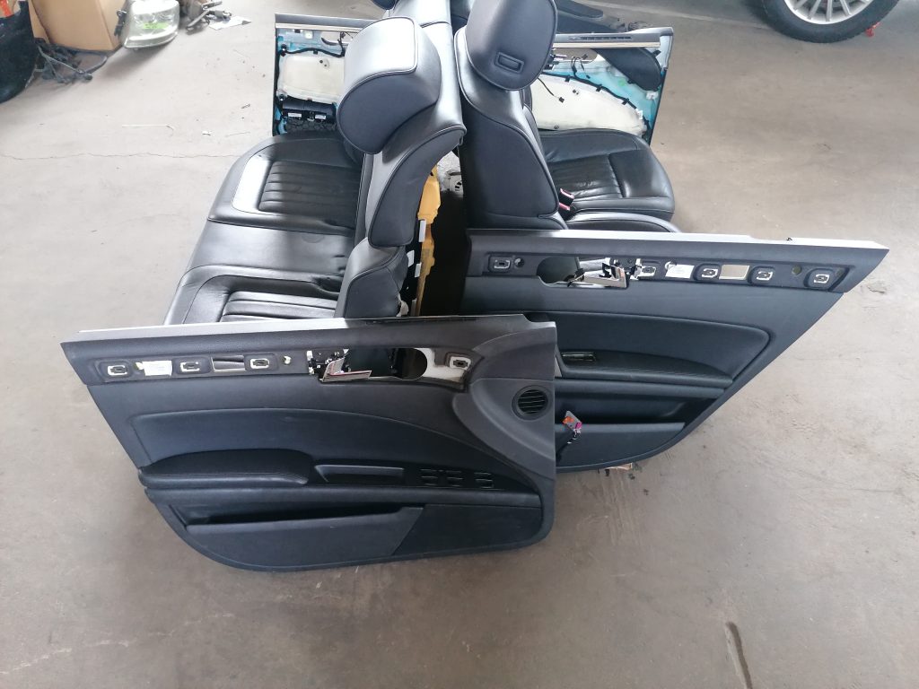 Sēdekļu komplekts priekš VW PHAETON 2005 6 Sēdekļu komplekts priekš VW PHAETON 2005