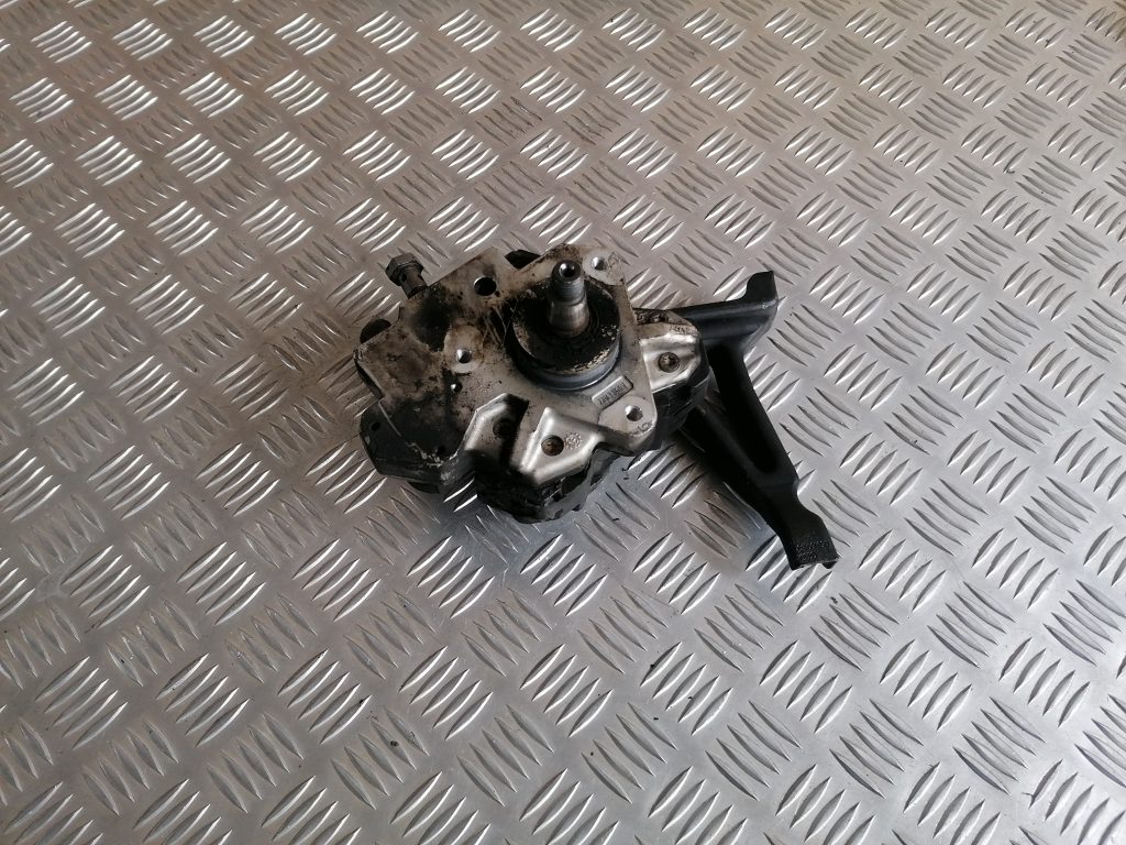 Augstspiediena degvielas sūknis priekš VW PHAETON 2005 1 Augstspiediena degvielas sūknis priekš VW PHAETON 2005