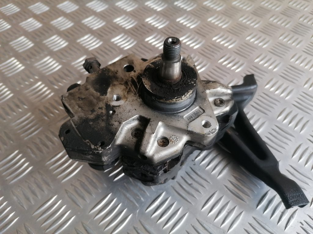 Augstspiediena degvielas sūknis priekš VW PHAETON 2005 3 Augstspiediena degvielas sūknis priekš VW PHAETON 2005