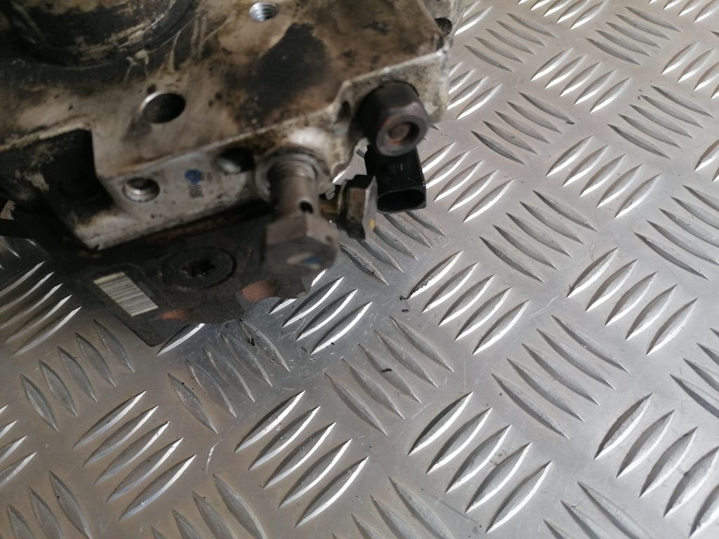 Augstspiediena degvielas sūknis priekš VW PHAETON 2005 6 Augstspiediena degvielas sūknis priekš VW PHAETON 2005