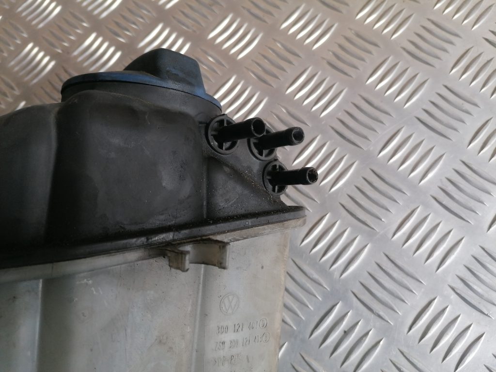 Dzesēšanas šķidruma tvertne priekš VW PHAETON 2005 4 Dzesēšanas šķidruma tvertne priekš VW PHAETON 2005