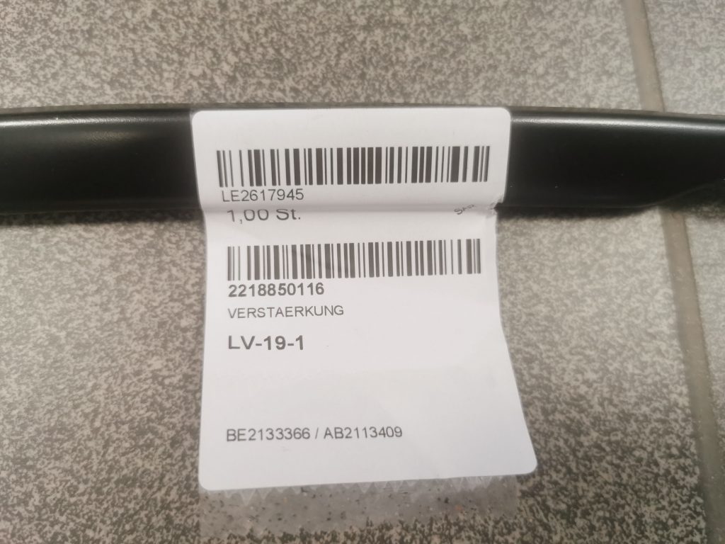 Aizmugurēja bufera kronšteins priekš MERCEDES W221 2218850116