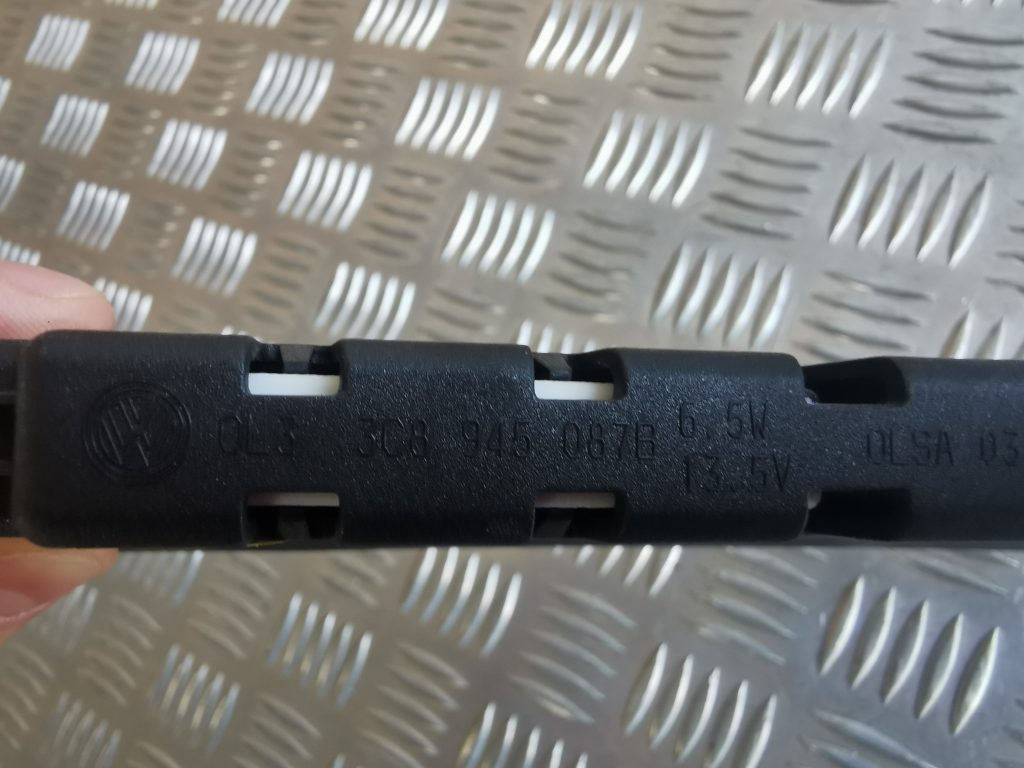 Stop signāls priekš VW PASSAT CC 2009 4 Stop signāls priekš VW PASSAT CC 2009