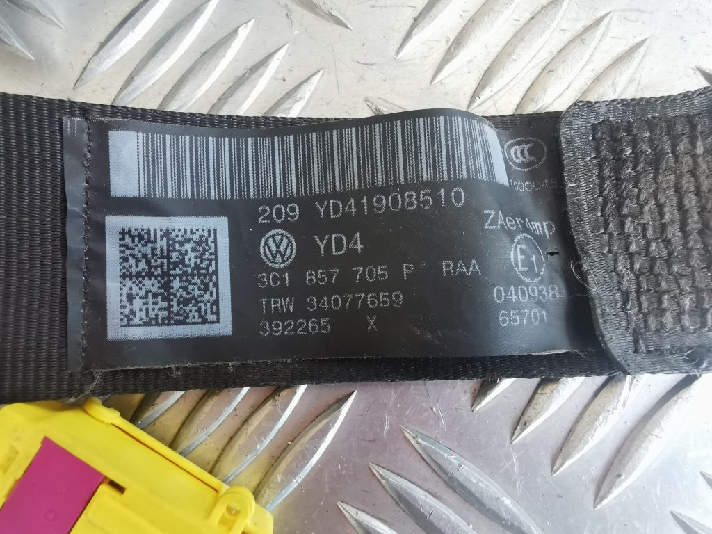 Priekšējā kreisā drošības josta priekš VW PASSAT CC 2009