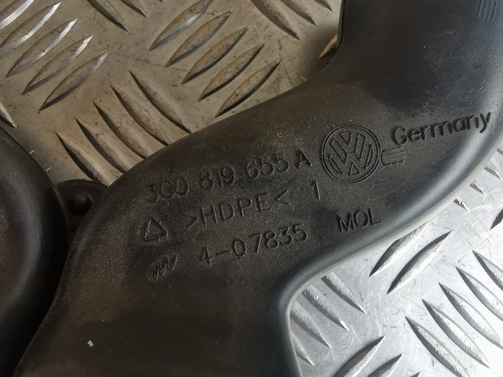 Salona gaisa vads priekš VW PASSAT CC 2009